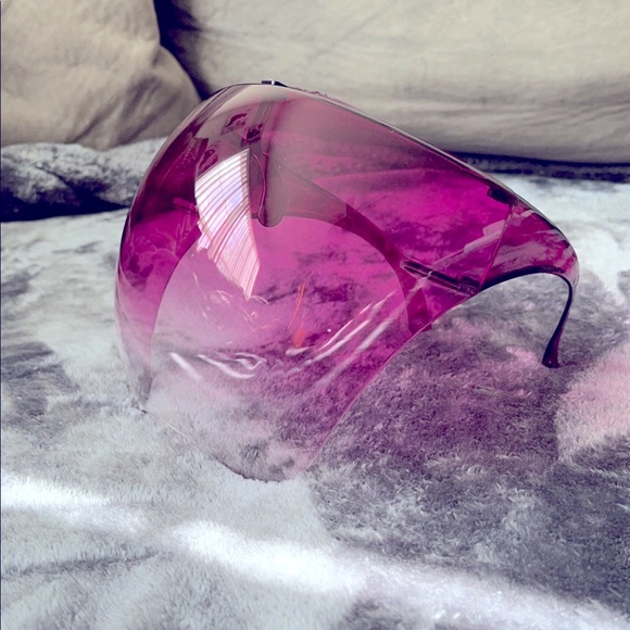 Colored face shields - Picture 1 of 2